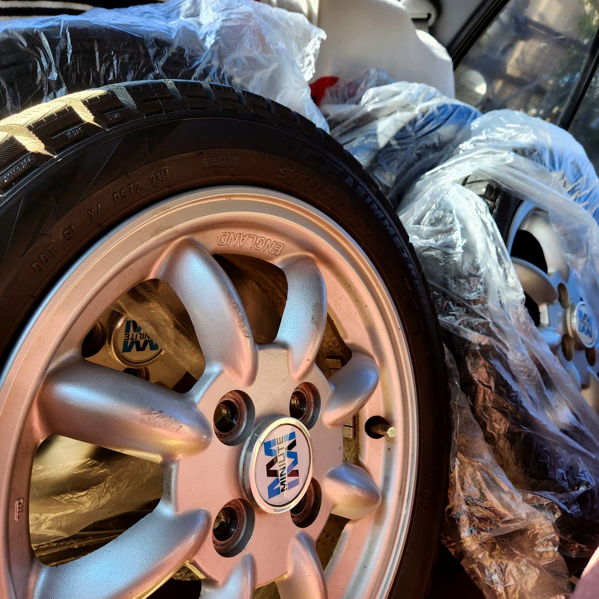 _gino06's tweet image. ミニライトの14インチを譲って頂きました😎

自分のジーノはミニライト13インチで､ずっと14インチが欲しかったから嬉しい！