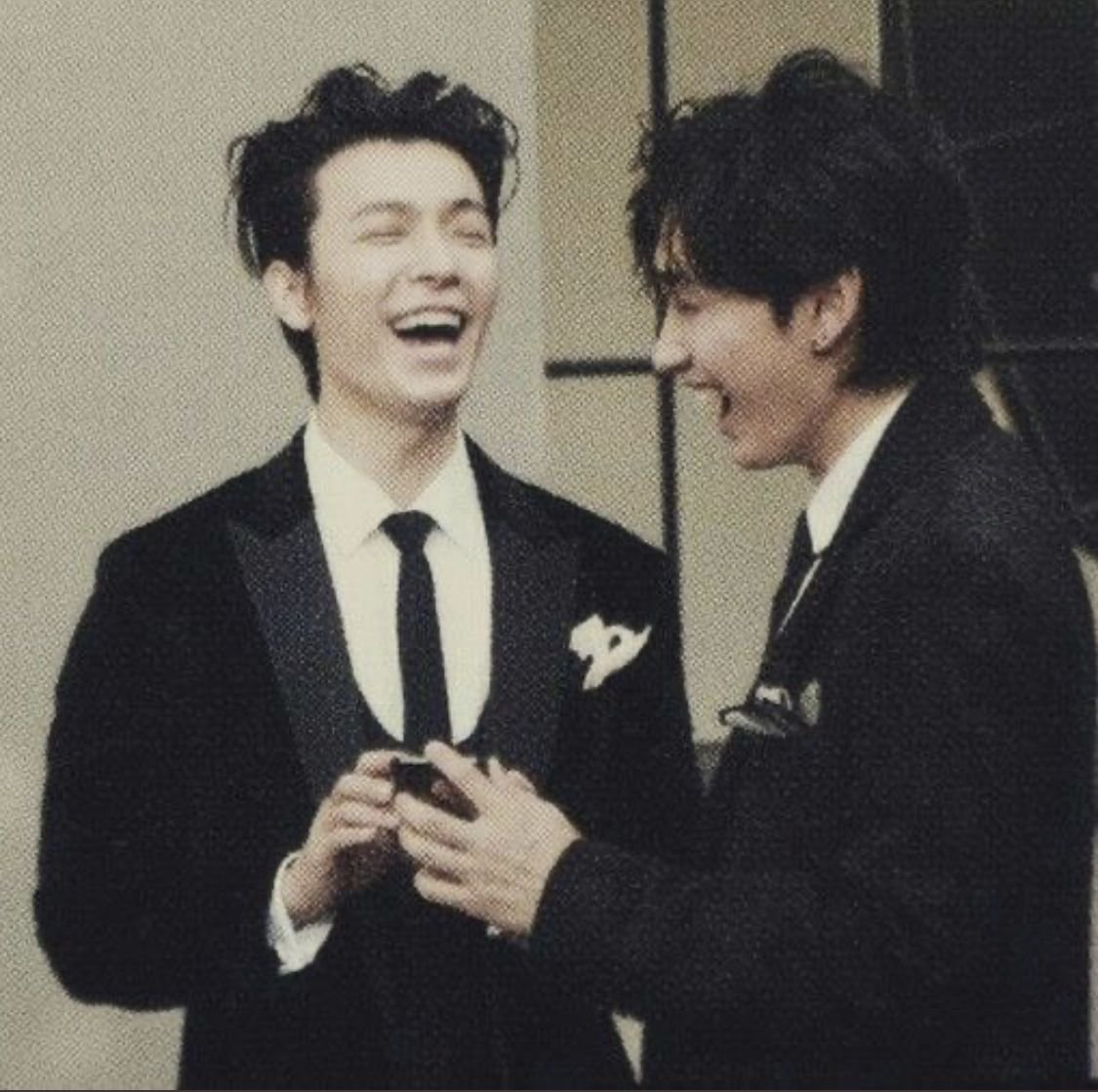 EverLastingFics's tweet photo. 🦦 recommendation ❀⋆.ೃ࿔*:･

A thousand lifetimes
— Dalankar

ʚɞ: eunhyuk/donghae
ʚɞ: canon divergence, angst, major character death (or is it...)
ʚɞ: pg | oneshot

🔗https://t.co/QqDxnwTDaZ
#eunhae #everlastingfics https://t.co/Vkl2BW59D0