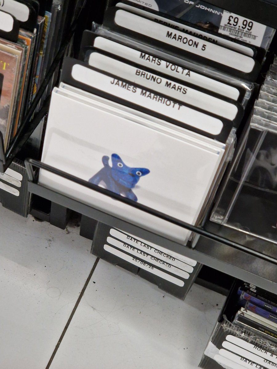 ilovecarlightss's tweet image. In every single hmv, james marriott must be seen.