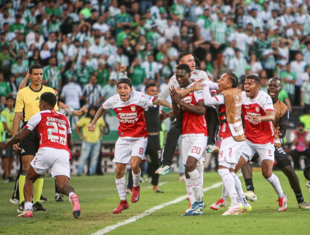 Pipe Laverde Campeón 🇮🇩🔟🌟 tweet media