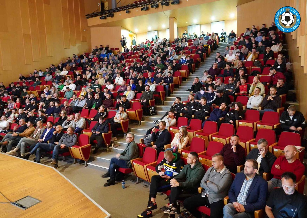 Konferencja związkowa #4Filary odbyła się w Zespole Szkół Muzycznych w <a href="/Sosnowiecmiasto/">Sosnowiec łączy</a> ⚽️ 6 prelegentów,  blisko 500 uczestników i spora dawka wiedzy 👍
Dziękujemy, że byliście z nami 😍