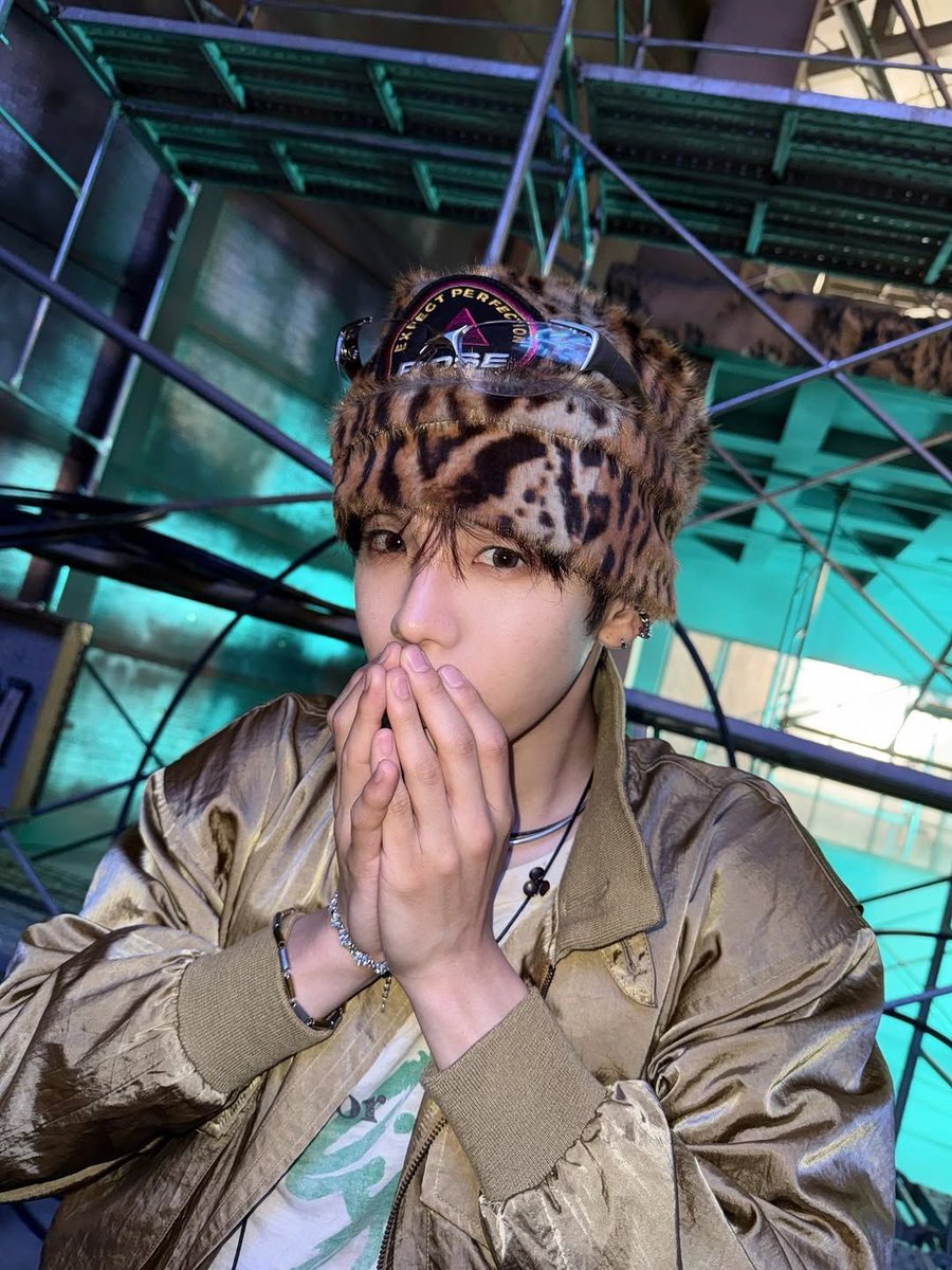 헬로삔 tweet media