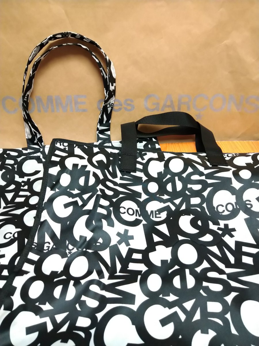 コム デ ギャルソン（COMME des GARÇONS）のホリデーロゴトート（通称