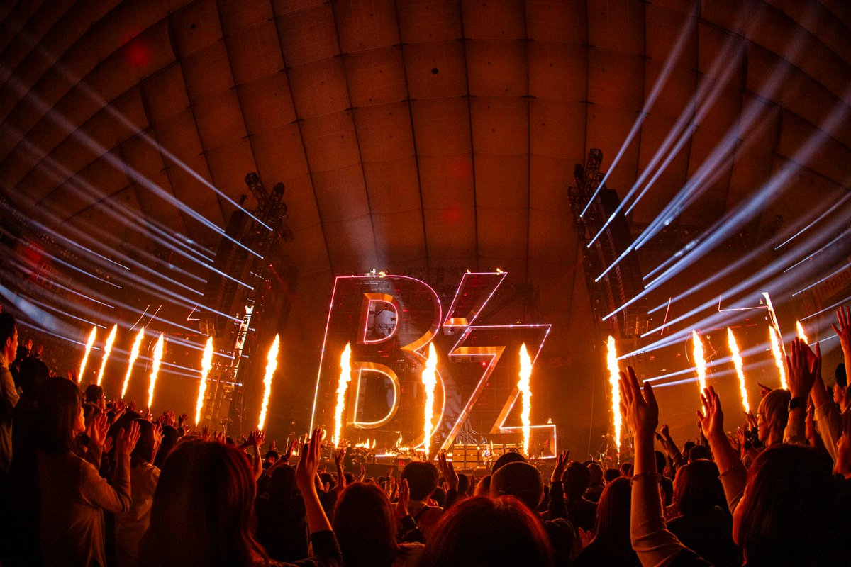 B'z「LIVE-GYM 2025 -FYOP-」全8公演完走 東京ドーム巨大ロゴが話題