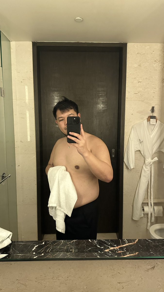 Onchie's tweet image. can everyone post their mirror selfie wrapped again this year