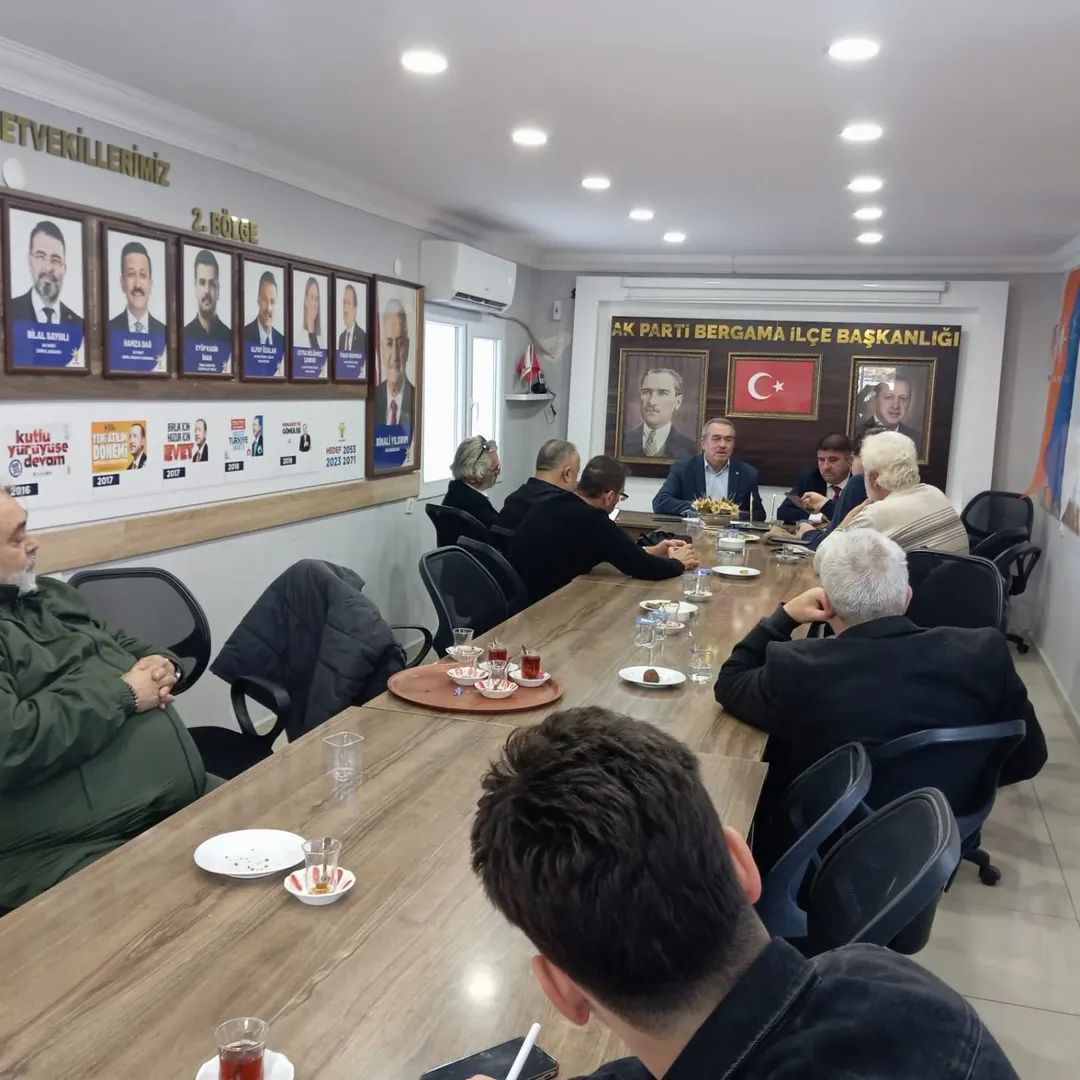 İlçe Başkanımız Hasan Şahin’den NOW TV’ye Sert Tepki: “Açıklamalarım Çarpıtıldı"

İlçe Başkanımız Hasan Şahin, "NOW TV’de yayımlanan ve kendisine atfedilen haberle ilgili yazılı bir basın açıklaması yaptı. Söz konusu haber içeriği gerçeği yansıtmıyor"Detay akbergama İnstagram'da