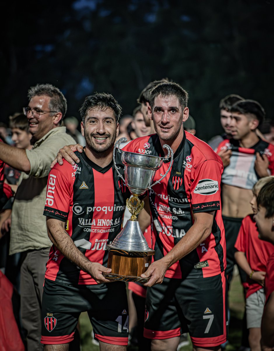 👋🏻 ¡Buen día, campeones!

Por las dudas, para que lo tengan presente: ESTO ES JUANICÓ. 

Abrazo.