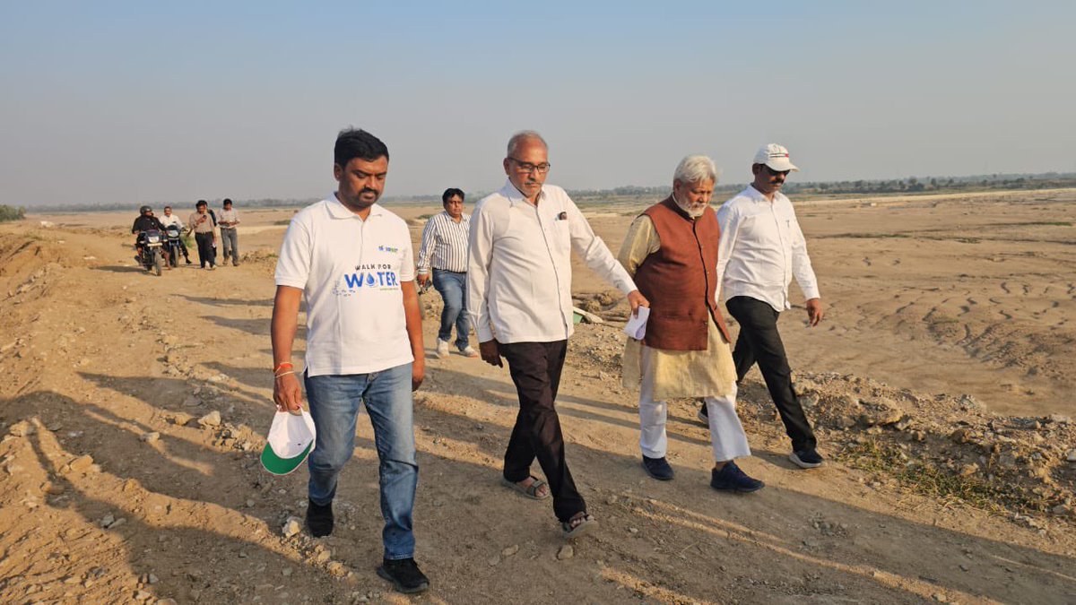 kkrmardi's tweet photo. Locals fear illegal sand mining &amp; corruption.

This is an environmental crime.
Act now or pay forever.

#ManairRiver
#StopSandMining
#SaveWaterSaveFuture
#GreenIndiaChallenge @BRSHarish @SantoshKumarBRS @CRPaatil https://t.co/x01xBYFANB