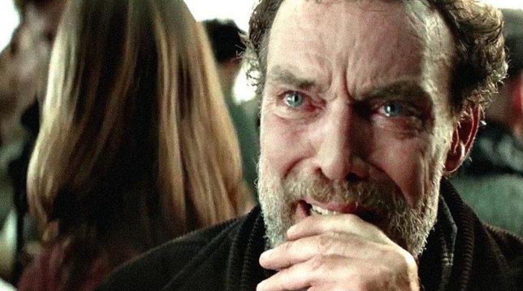 Oído en TVE. Un hombre compró el décimo del Gordo para compartir con el mecánico de su camión. Él no lo sabía. Irán a medias.

En tiempos tan oscuros, el no dudar y compartir un premio que cambia vidas enseña lo que siempre seremos como país. 

Realidad que superó a la ficción💜