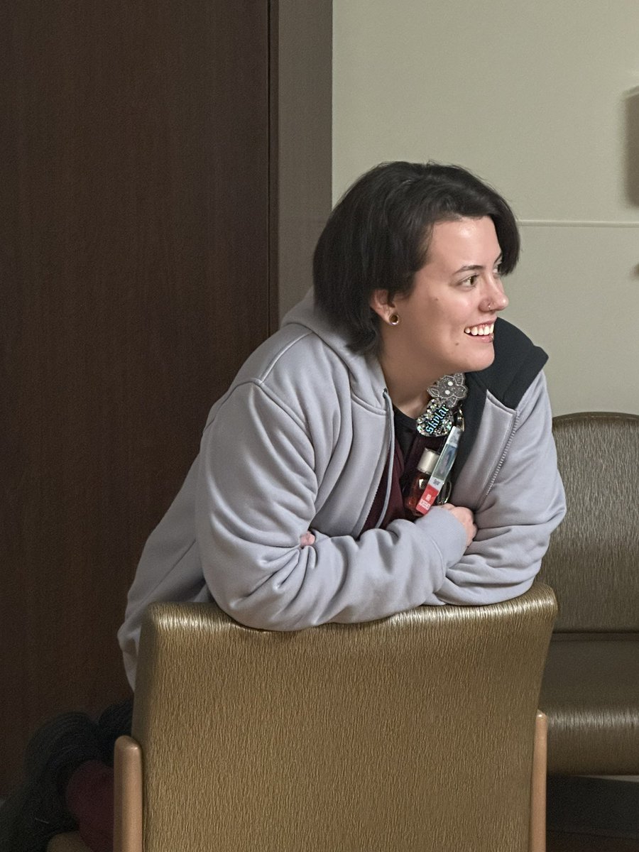 "how do you know nursing might be a good choice for you?"
my face watching any of my coworkers do anything I haven't seen before: 

I think I'm gonna do just fine ❤️