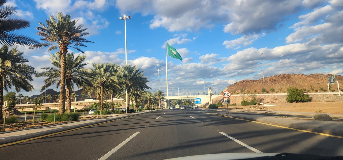 waajj2's tweet photo. المدينة المنورة 💕 #عطنا_صوره_من_تصويرك https://t.co/FI6yM9skGg