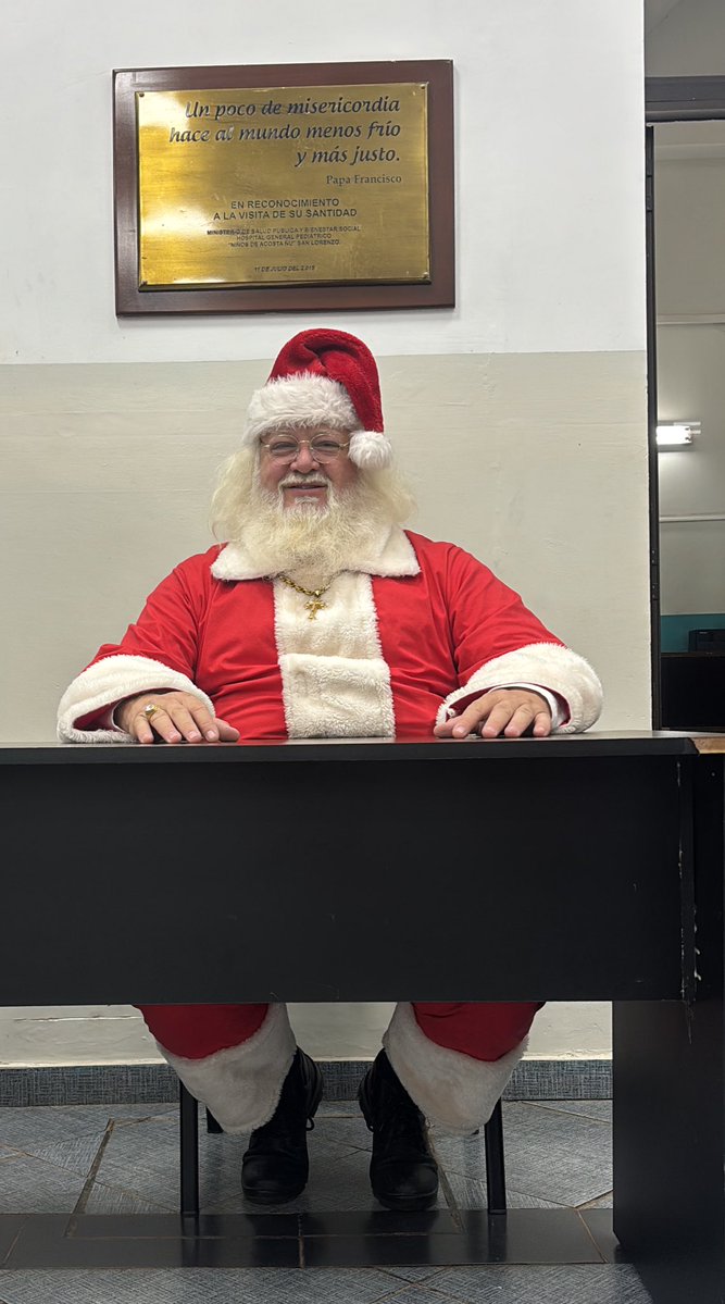 La Navidad en un hospital es cuando la esperanza se sienta al lado de un niño.
Gracias a todas las personas que hacen que esto sea así!