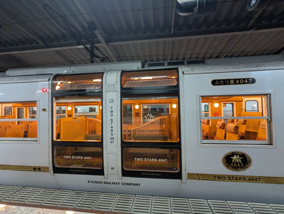 この展望席がどの種車かすぐわかる。