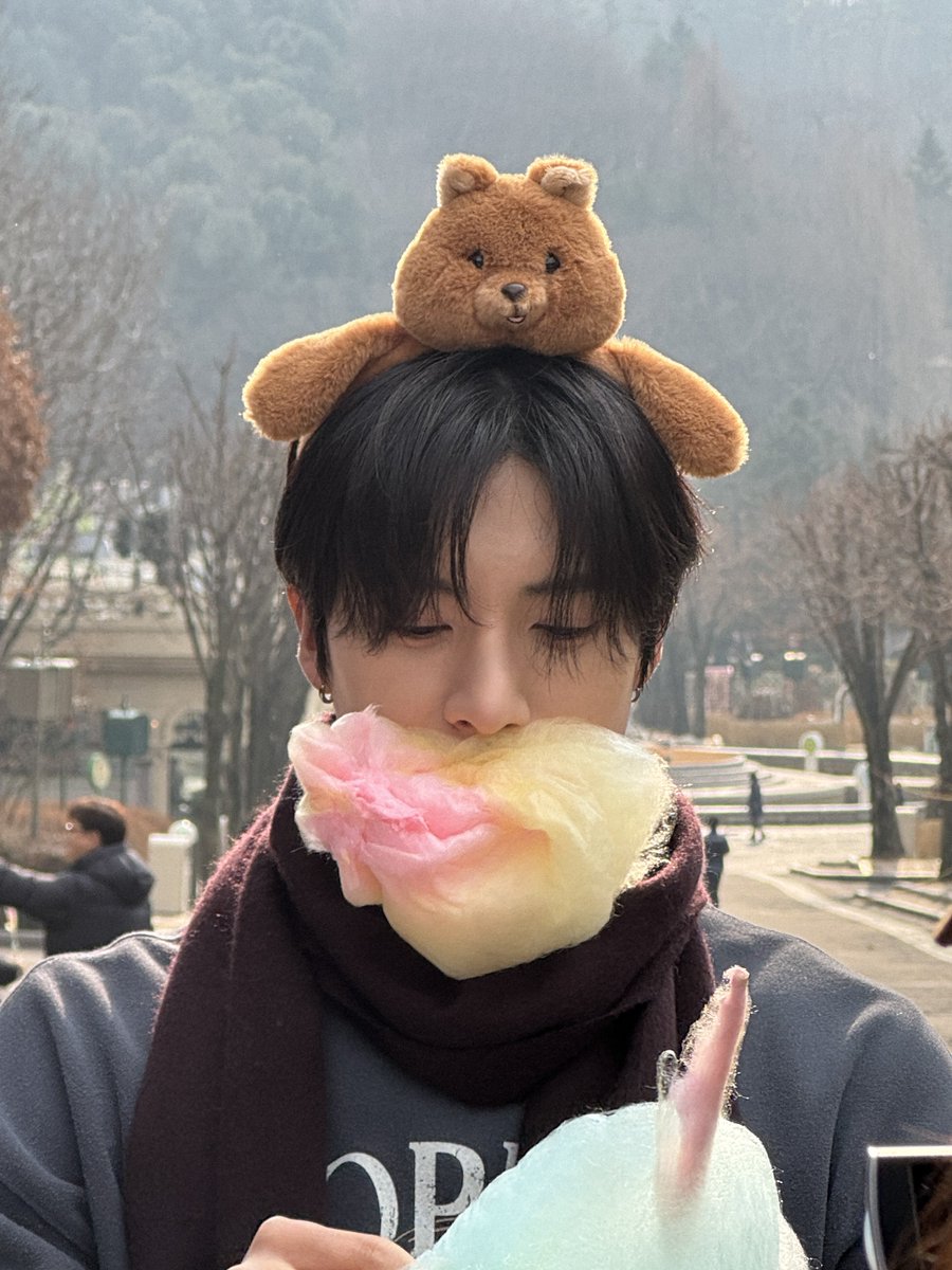 THEBOYZ_officl's tweet image. [📸] 𝑌𝑜𝑢𝑟 𝐷𝑜𝑔 𝐿𝑜𝑣𝑒𝑠 𝑌𝑜𝑢 ૮・ᴥ -ა

youtu.be/2eI-_gxqGMQ

#THEBOYZ #더보이즈
#ERIC #에릭