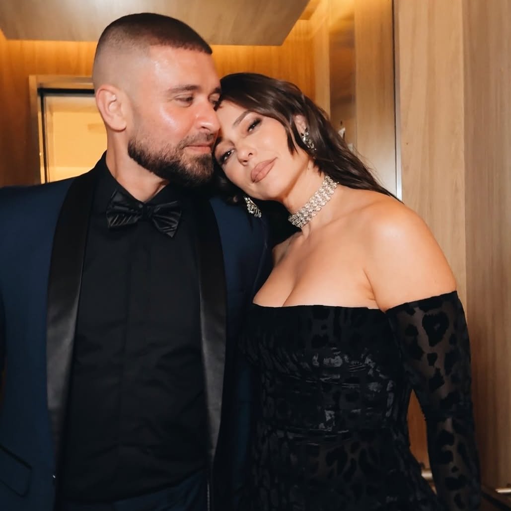 tracklist's tweet image. TERMINARAM! Paolla Oliveira e Diogo Nogueira anunciam o fim do relacionamento após 5 anos juntos:

"Com gratidão pela história que construímos e em paz com a decisão que tomamos, seguiremos caminhos separados, guardando profundo carinho um pelo outro."