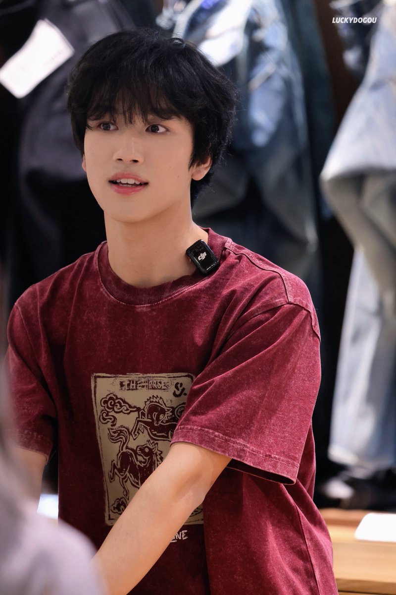 yoooga0922's tweet photo. sparkling eyes✨🥹 https://t.co/clOmdkfeTJ