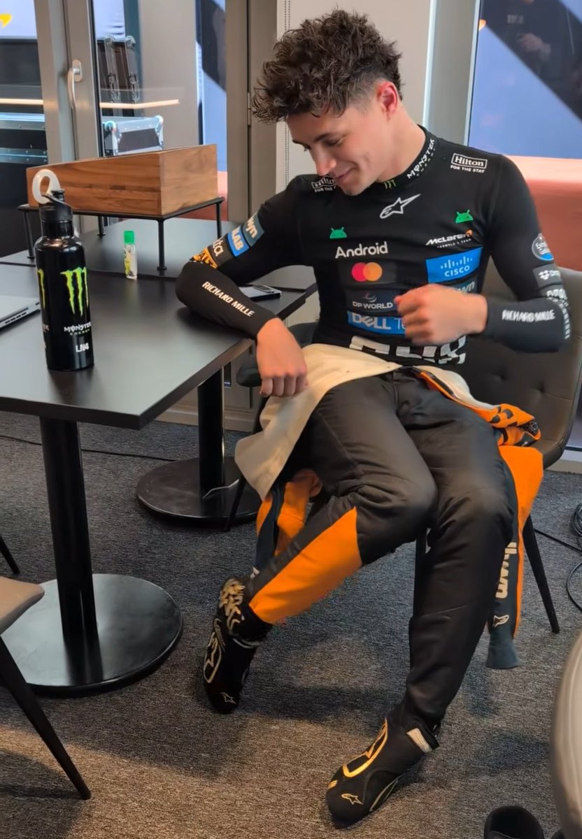 niightpoets's tweet image. pretty princess 🤏🏻