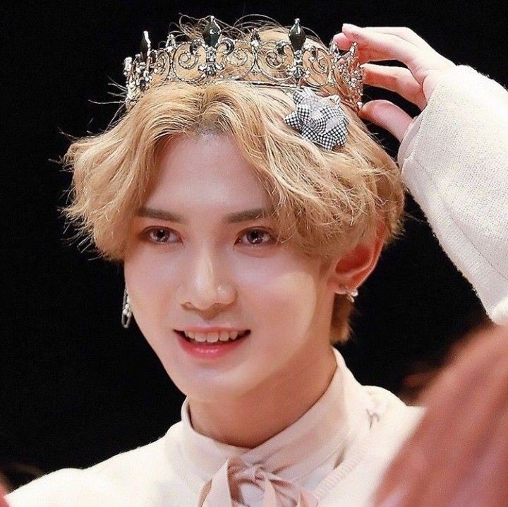 yeosang pics in my phone tweet media