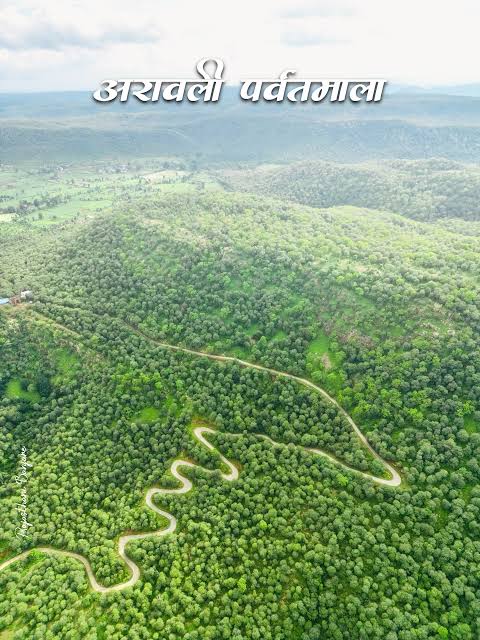 Upendra23145114's tweet image. देख रहे ओर सुन रहे हो ना देशवासियों एक-एक कर के सब का नंबर आएगा!
इसलिए समय रहते हुए देशवासियों को जाग जाना चाहिए,
वरना साहब जहरीली हवा में सांस लेने और जहरीला पानी पीने के लिए तैयार रहिए। 

#SaveAravalli 
#saveclimate 
#saveanimals 
#savefuture