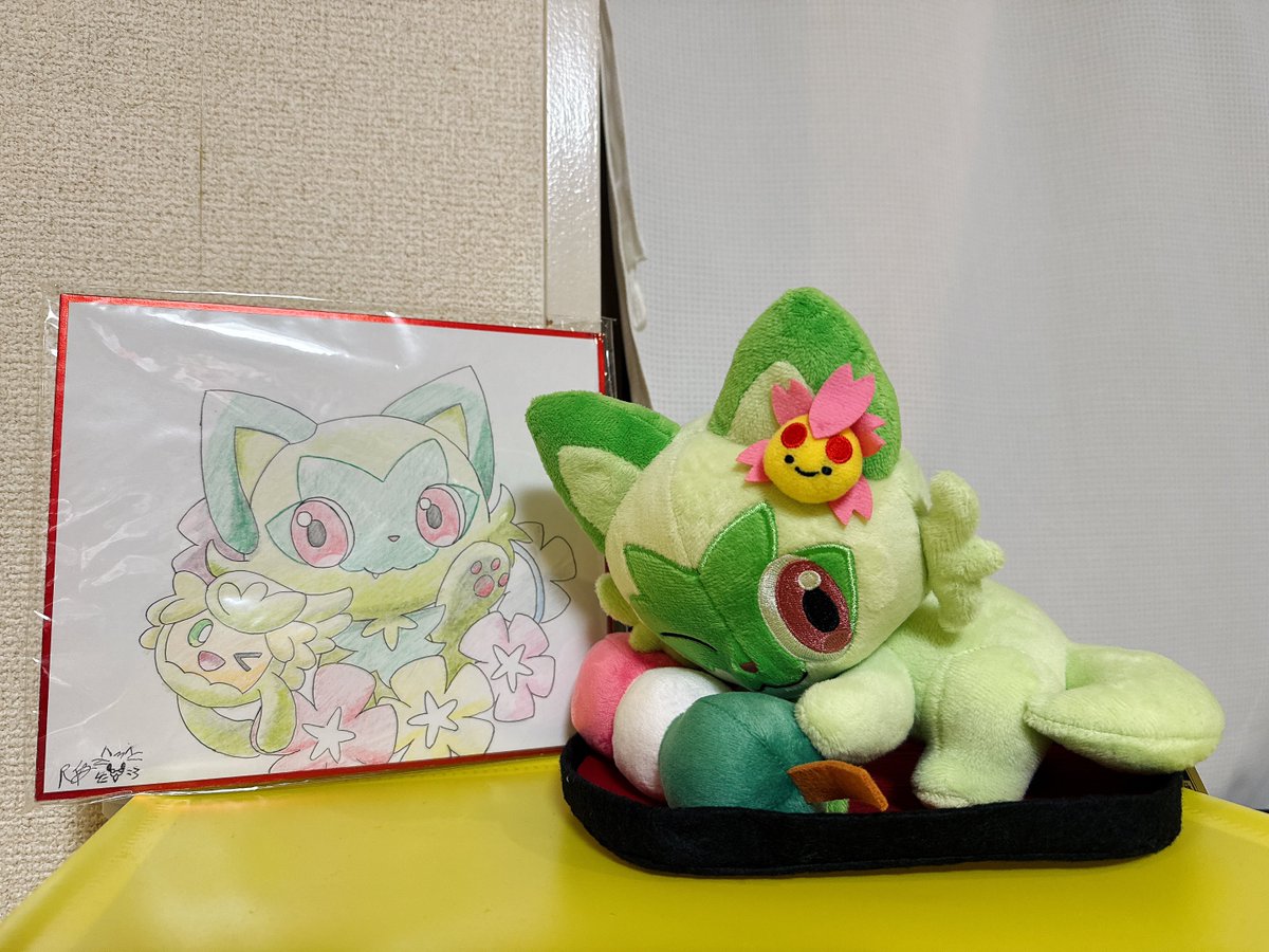 h…♡♡様ご依頼用 さしさまから素敵な誕生日プレゼントを頂きました…！ このニャオハ