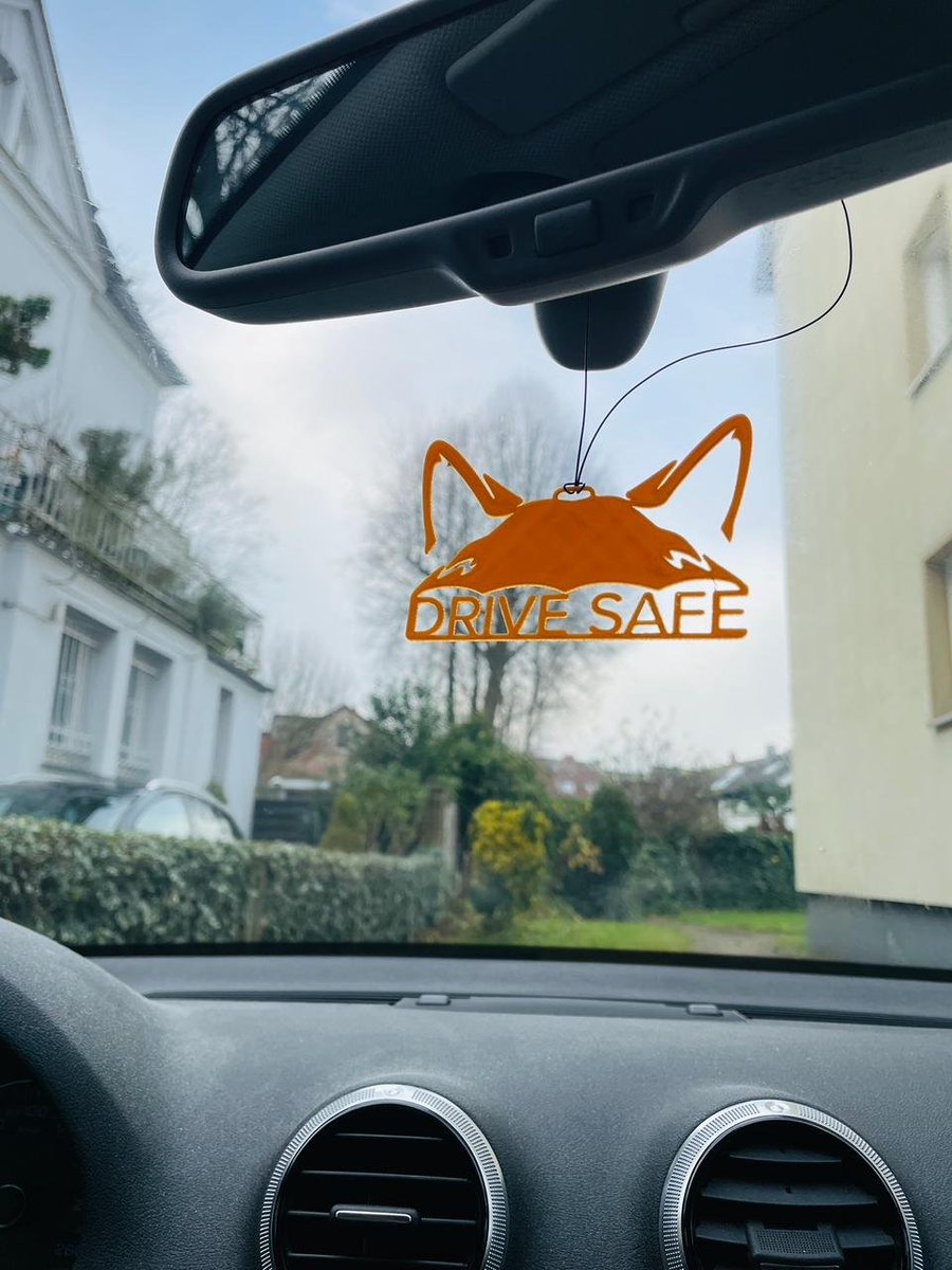 KenduInu's tweet image. Drive safe this Christmas, chads. 

Also good to hang in your lambos next year. 🚘