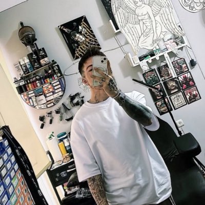 RobertWeide's tweet photo. #YeniProfilResmi https://t.co/cwU5rEiucA