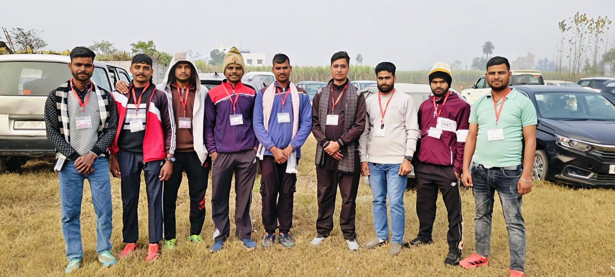 कोई भी कार्य छोटा या बड़ा नहीं होता।
जो दायित्व मिले, उसे श्रद्धा और निष्ठा से करो।
— नेह नीड 🙏
#SevaBhav #Shraddha
#NehNeed #VyavasthaToli
#SelflessService #PositiveThought