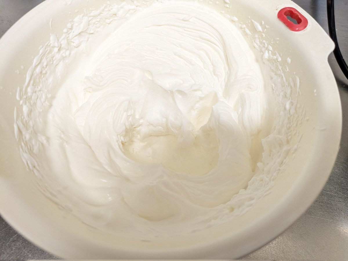 ホイップクリーム作った