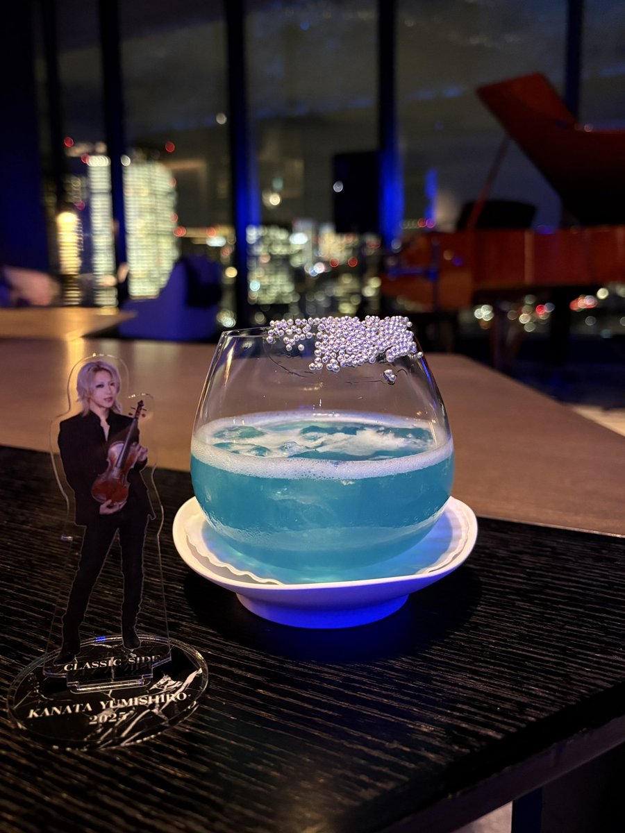 メズム東京のショーケースへ🌃🎶 🎻弓代星空さん 🎹鳥羽山沙紀さん