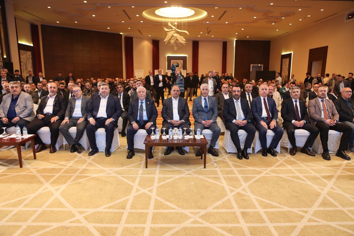 İSTANBUL 1 NO’LU ŞUBE BAŞKANLIĞINA AHMET ÇOLAK YENİDEN SEÇİLEREK GÜVEN TAZELEDİ
ozcelikis.org/istanbul-1-nol…