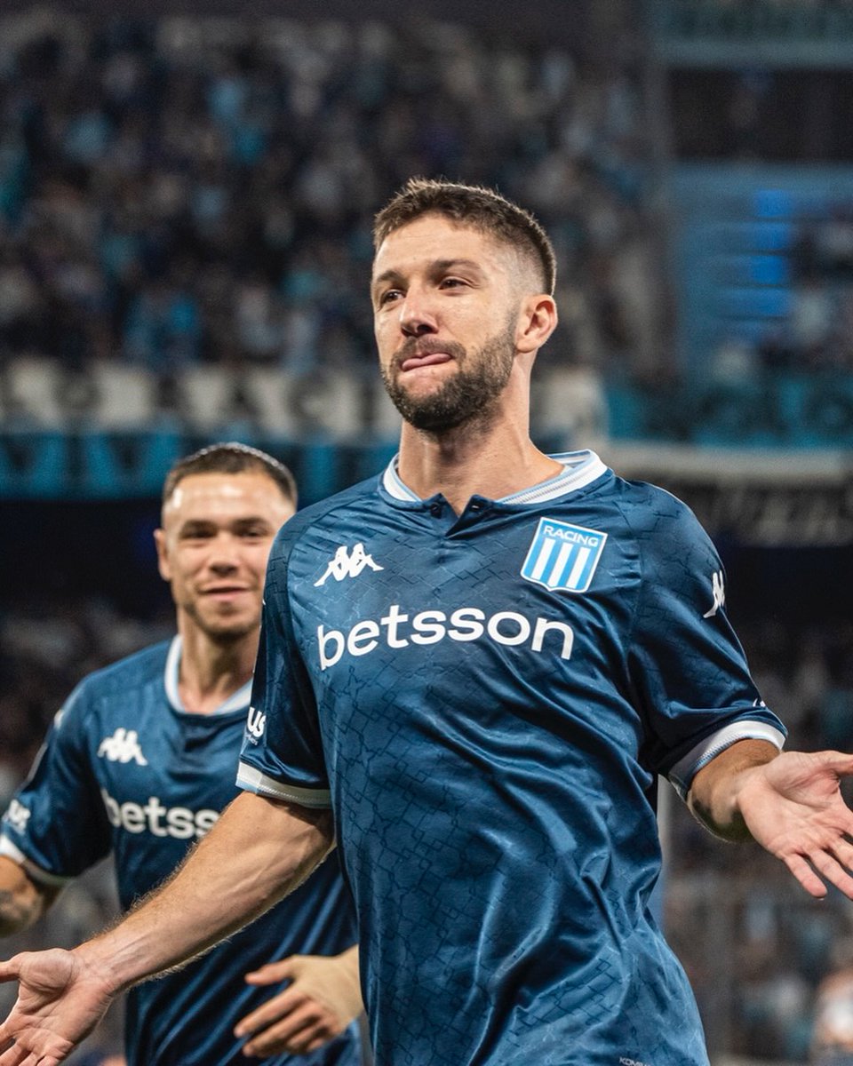 LeandroAdonio's tweet photo. "Se estuvo diciendo que no acepté una rebaja salarial o que no estaba dispuesto a hacer un contrato por productividad y la realidad es que no hubo ningún ofrecimiento de #Racing".

👉 Luciano Vietto en #ESPN https://t.co/pQEJnuxrNS