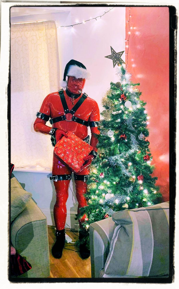 rubbergimp74's tweet photo. Merry Kinkmas to one and all...

#rubbergimp #latex #MerryXmas #rubber https://t.co/SOTVg177Tz
