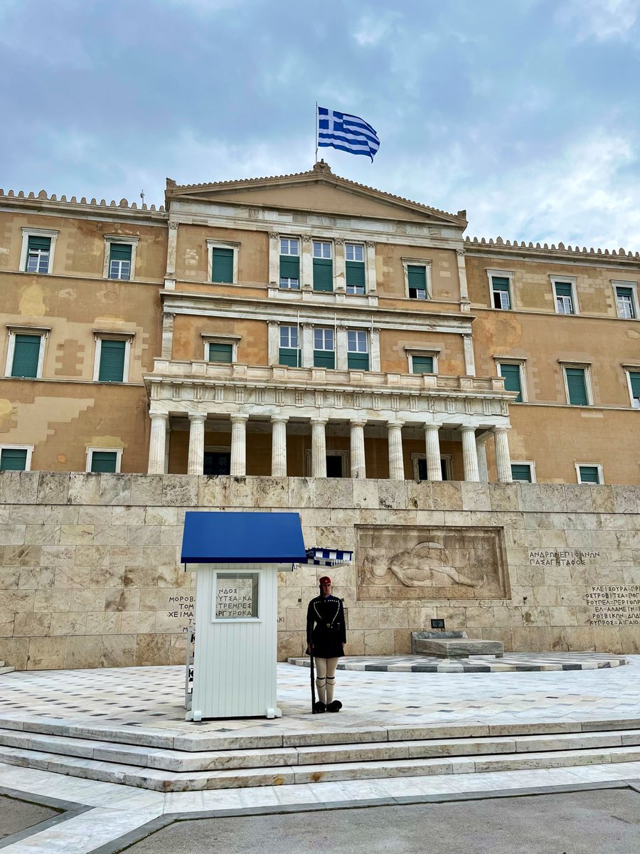 tractarian_'s tweet photo. Athens, Dec 2025 https://t.co/UTKck10fmk