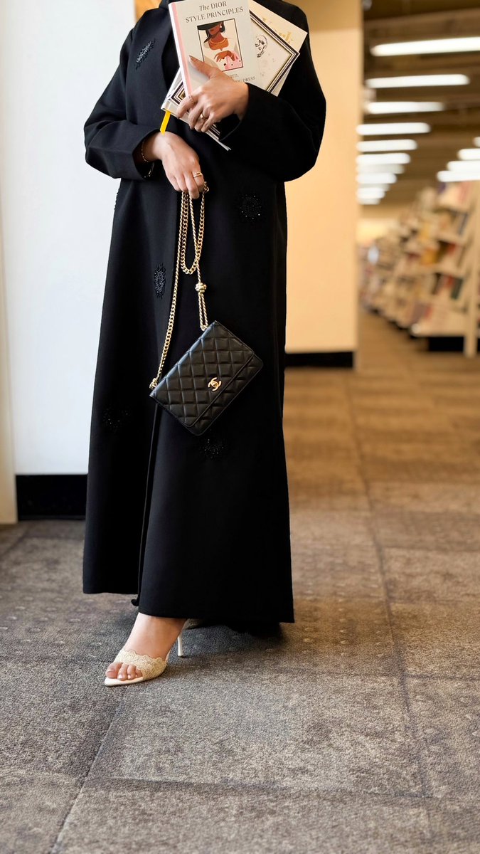 sofya2021's tweet image. إن شاء الله أعيش ما تبقى من حياتي مدللة دلال مبالغ فيه .. 🖤