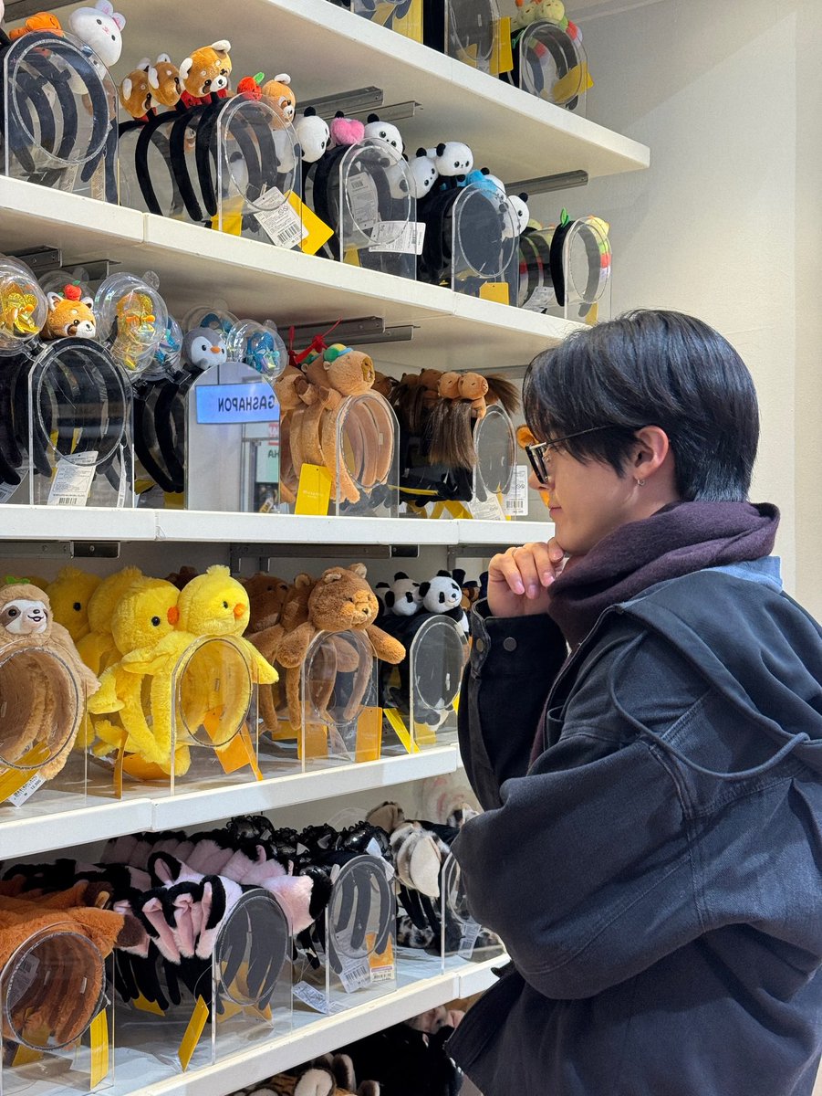 INSTAGRAM] 251222 @/theboyz_officl “𝑌𝑜𝑢𝑟 𝐷𝑜𝑔 𝐿𝑜𝑣𝑒𝑠