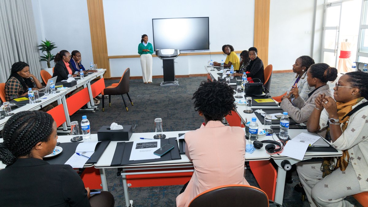 HDIRwanda's tweet image. In line with our efforts to strengthen civil society engagement in policy and advocacy, this past week, we partnered with the Rwanda Young Women’s SRHR Network (@SRHRRWA) to strengthen their capacity to interpret and apply the new law regulating health services.
 
Our training…