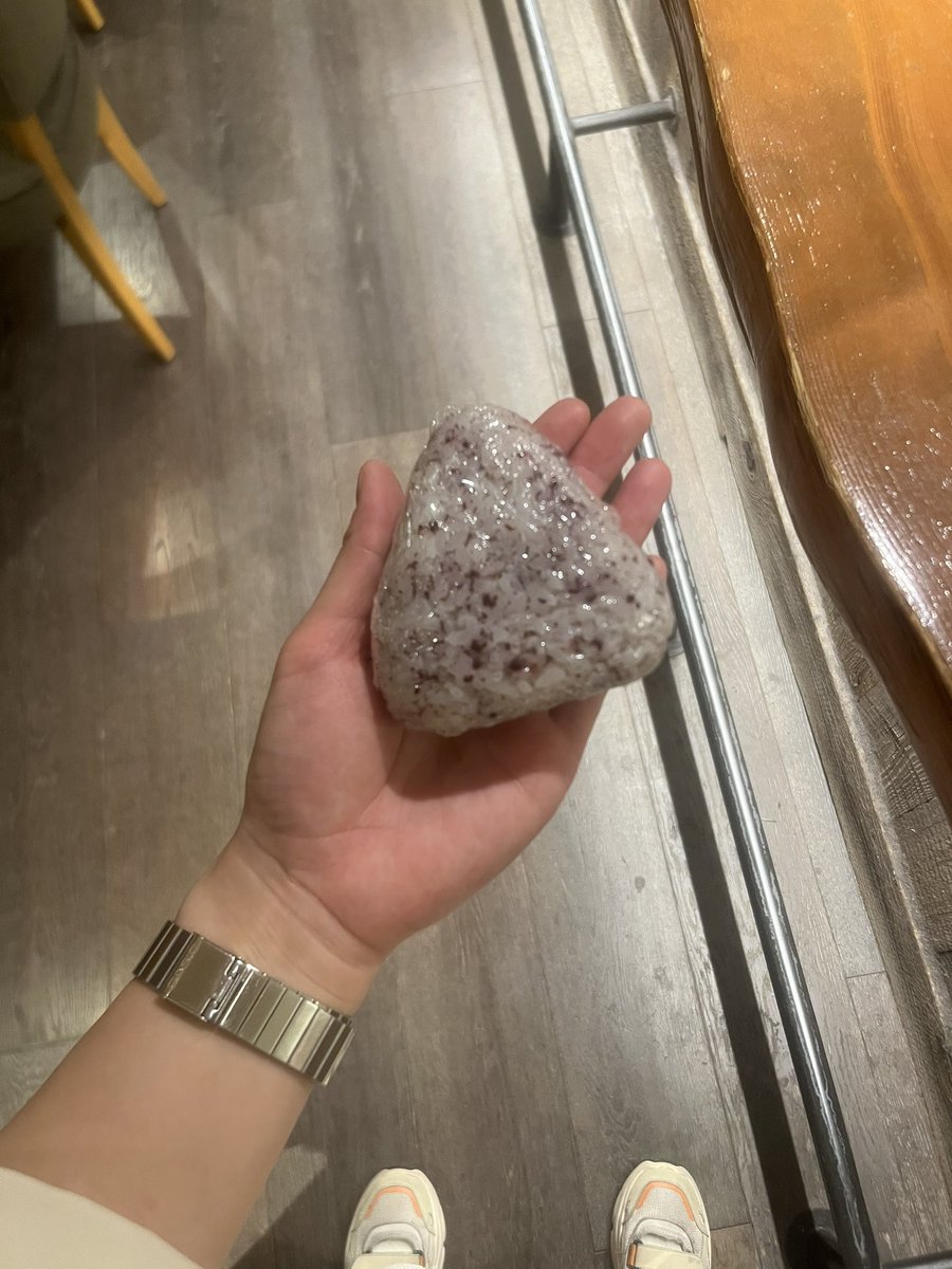 取り急ぎ
躑躅を吸って、椿に成って vol.8

お越しくださったみなさま
本当にありがとうございました。

まさかの野口さんとの写真を撮り忘れたのでもしあればください…

こんなポンコツな私ですが
来年からもどうぞよろしゅう

楽しかったーーおわっちゃったーーー

はらぴさんのおにぎりは美しい