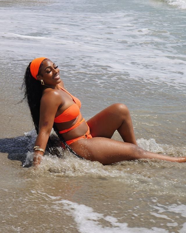 BullyingDorks's tweet image. water is wet, just like how i leave between your thighs.