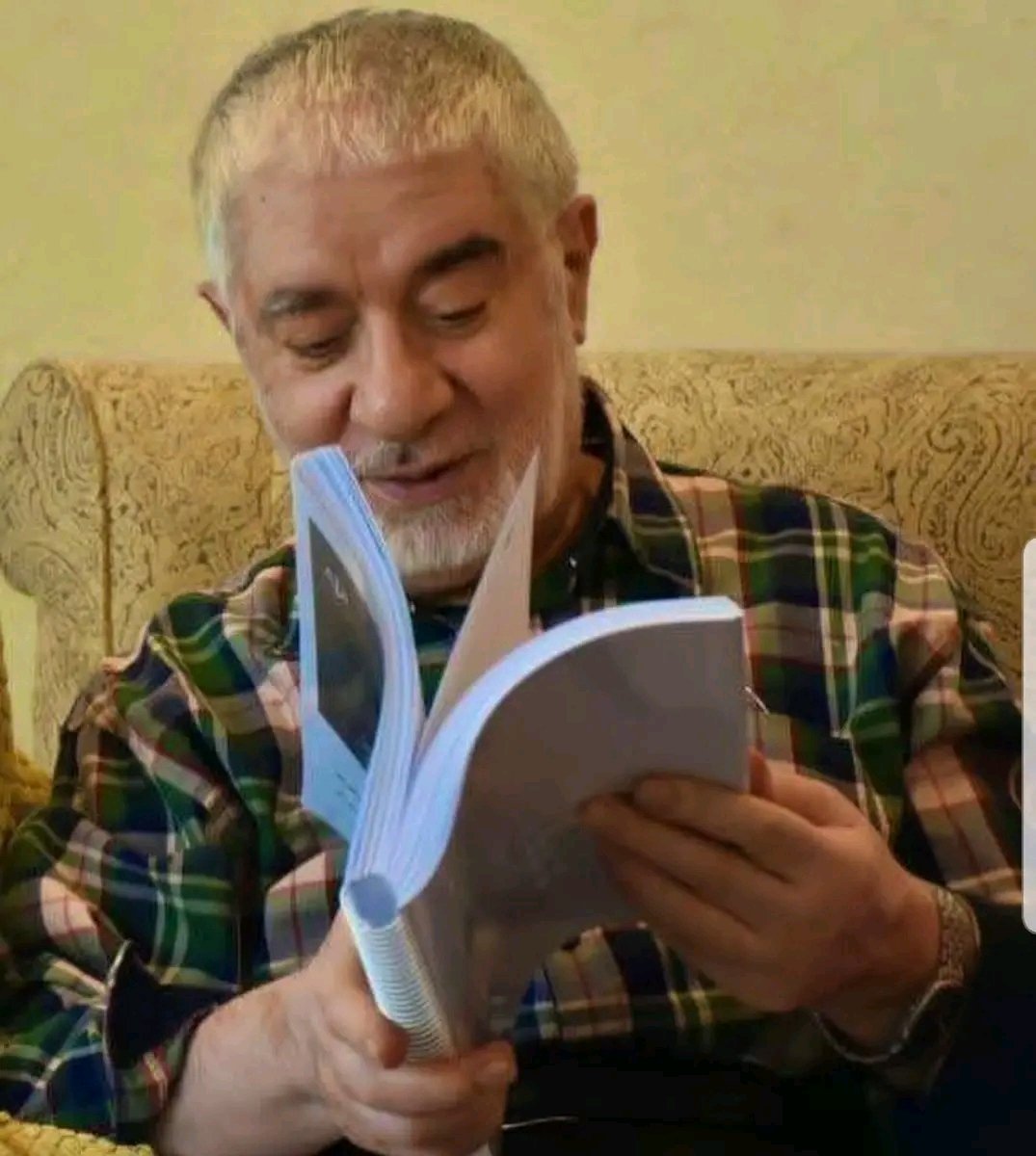 شرافت اگر تصویر بود...
یلدای ۱۴۰۲
#میرحسین_موسوی