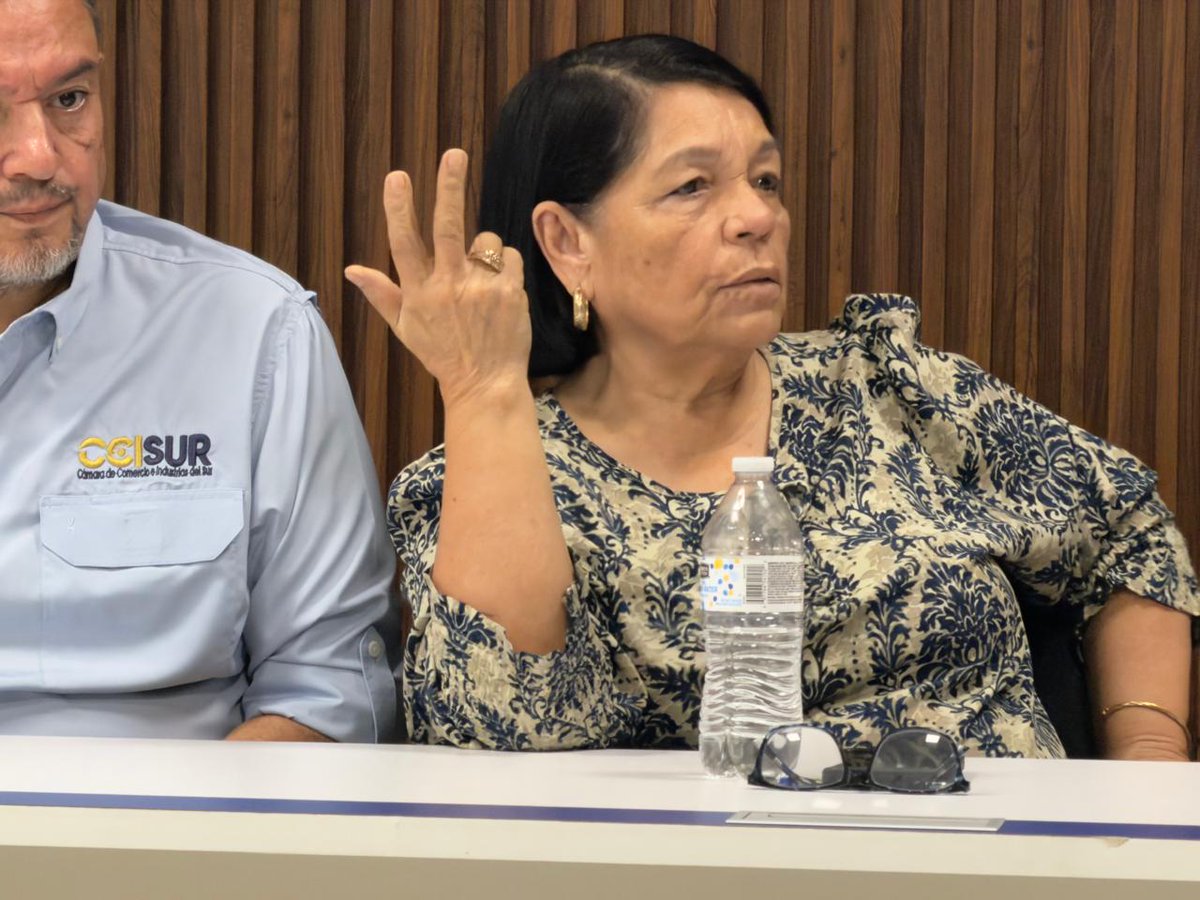 Durante este día la Junta Directiva de la CCISUR sostuvo importante conversatorio con el alcalde electo de la ciudad de Choluteca en la que se acordó un marco de cooperación mutuo a fin de impulsar el desarrollo económico local de la ciudad.