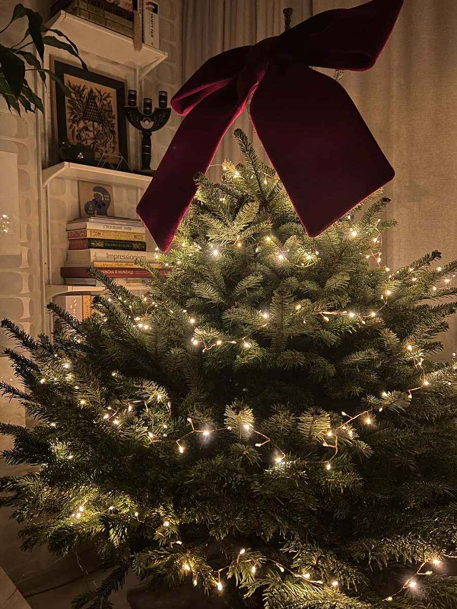 пані книгарка tweet media