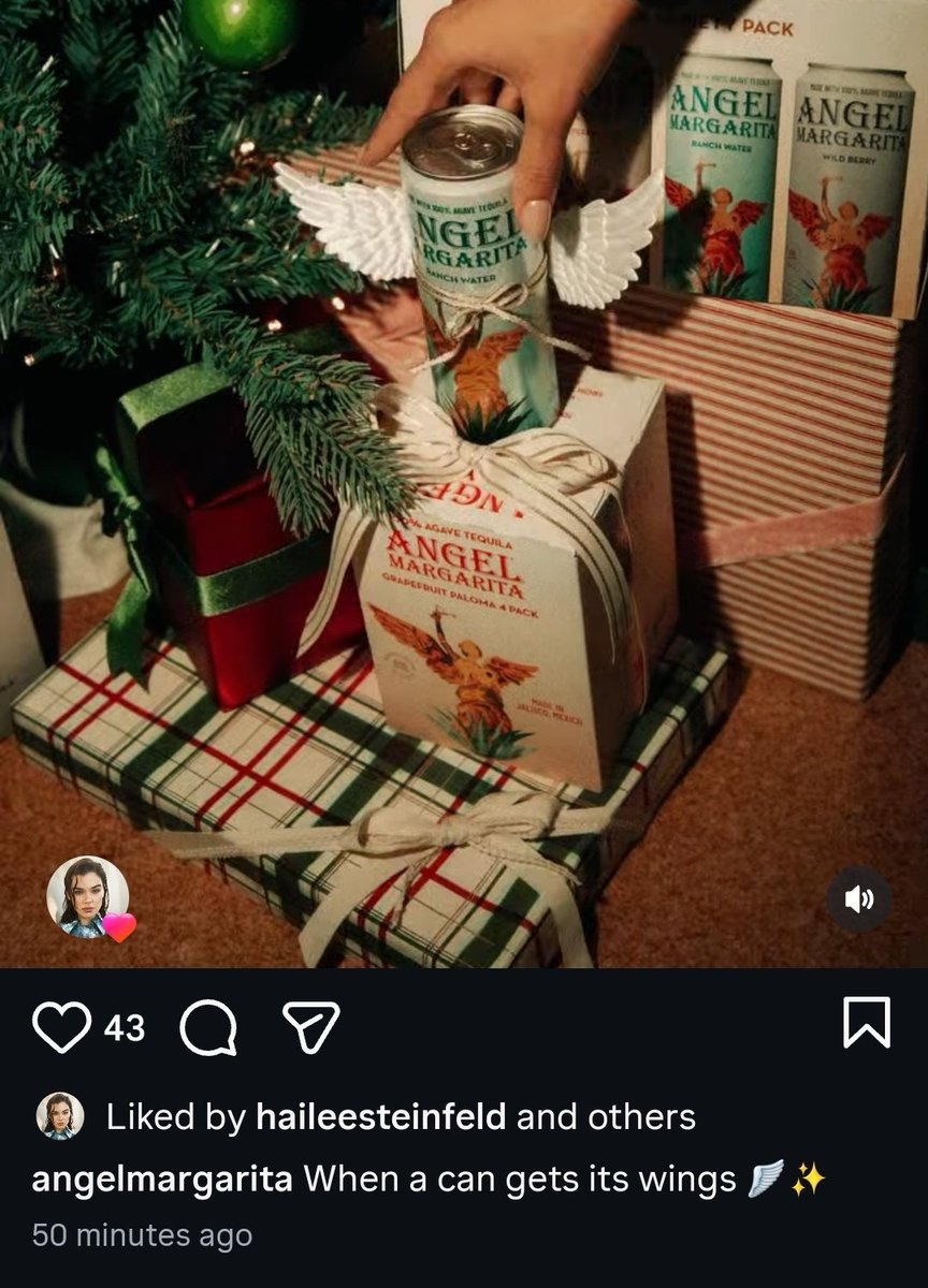 3D rendering of red gift box with gold ribbon 36452362 PNG, image size:864x1200