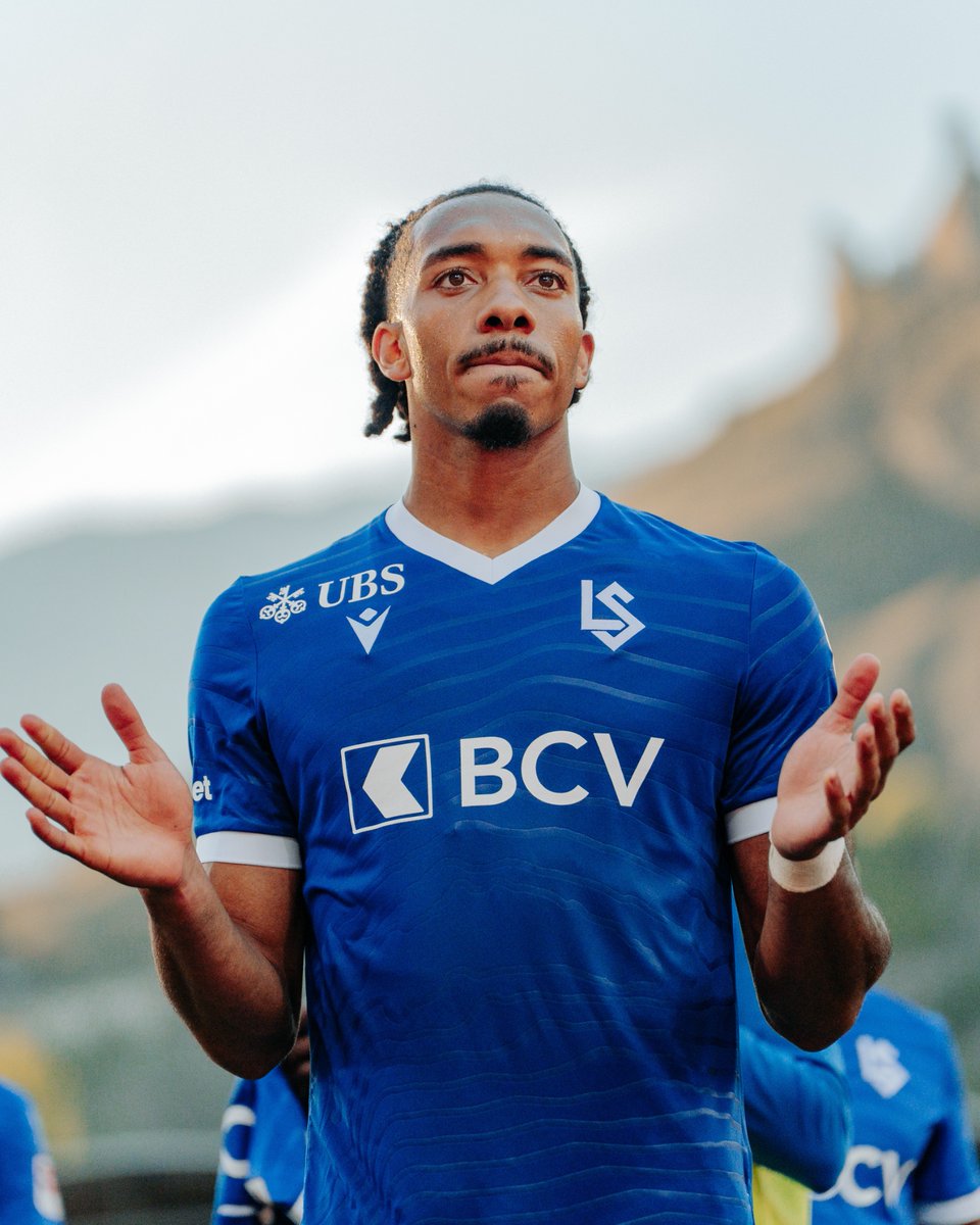 𝗟𝗔𝗖𝗨𝗦 𝗟𝗢𝗦𝗔𝗡𝗘𝗧𝗘𝗦 🌊💙

🛒 Le maillot extérieur 25-26, disponible sur l'e-shop et à la boutique du stade, aux horaires d'ouverture. 🛍️

#allezlausanne #yapasplusfort