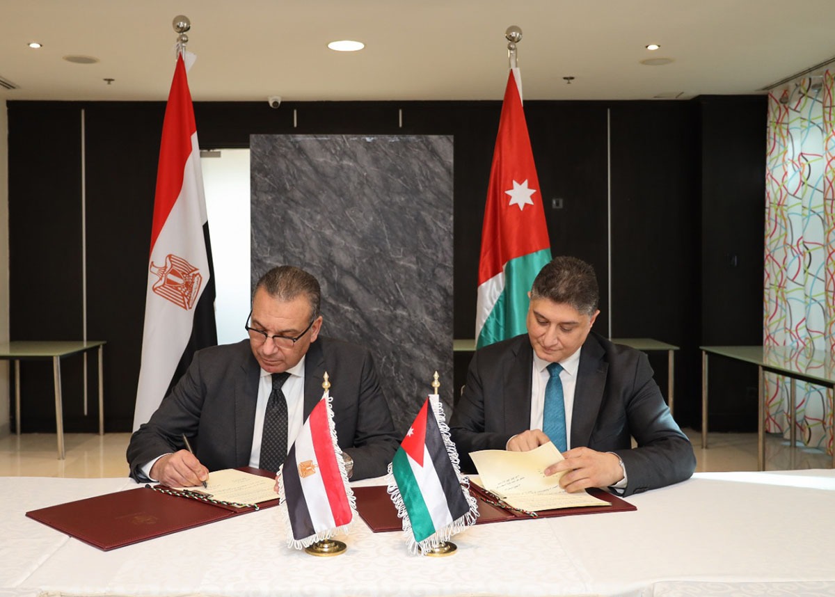 اللجنة الفنية الأردنية المصرية المشتركة للنقل البري تلتئم في عمان #بترا 