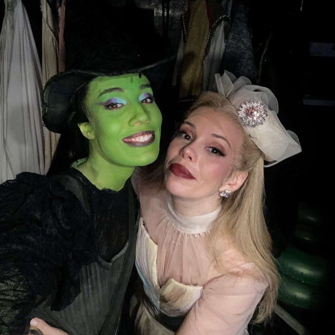 archivemyra's tweet photo. elas pra sempre 💚✨🩷 https://t.co/2YkXcDrJFf