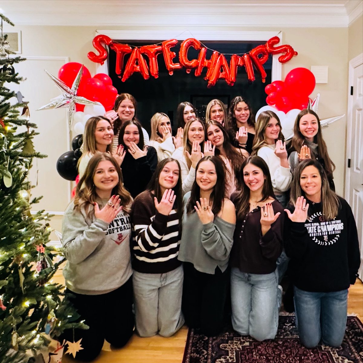 Red Devils Softball tweet media