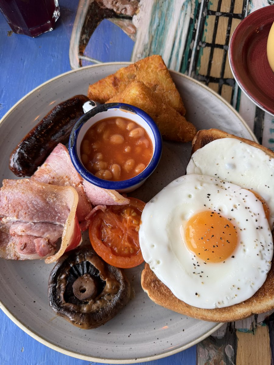 I_a_c_o_b_u_s's tweet photo. Day dreaming about my breakfast from Saturday… don’t know why but it was yummy! #SaturdayMorningBreakfast https://t.co/tcg84oQMMt