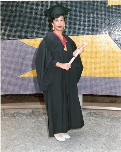 Caminar por sus pasillos, vivir sus nubes de Calder y sentir el peso de 304 años de historia en cada aula. Ser ucevista es un compromiso con el país y un orgullo que se lleva en el alma. 💙💛 ¡Felices 304 años a mi amada UCV! #LaCasaQueVenceLaSombra #UCV 
#Venezuela