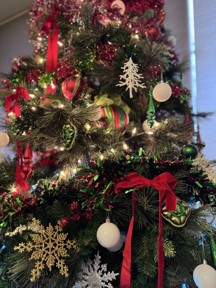 twinklejibflyp's tweet photo. Join us for our Free Community Christmas Dinner at the Renton Eagles! Hey, our event Christmas Community Dinner is live now! Tickets are available on AllEvents. For more details: https://t.co/suBAd5wHh9 https://t.co/APLMOpqyOQ