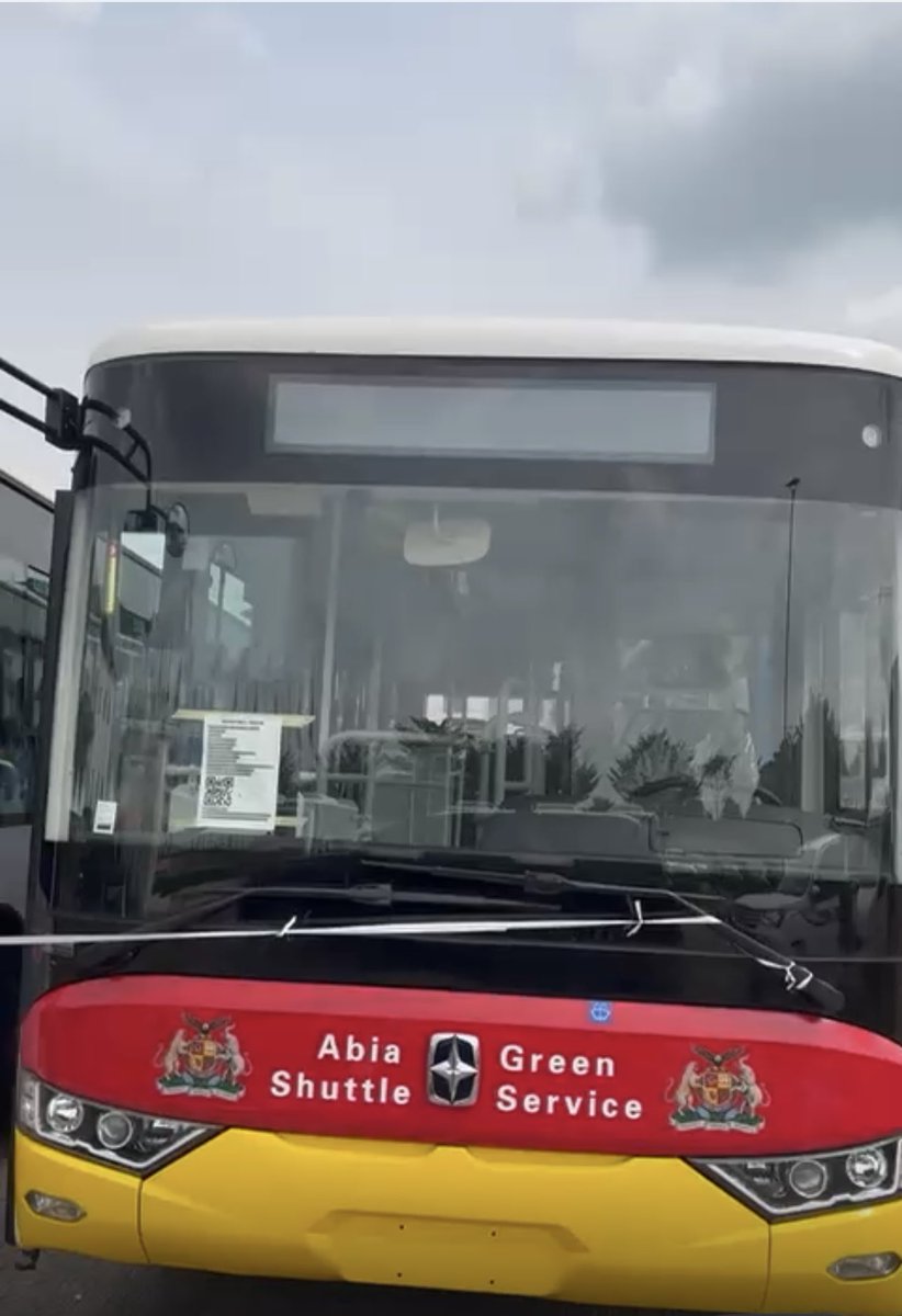 NOIweala's tweet image. Happy to be in the village for Xmas. And a nice surprise to join HE Governor Alex Otti to commission the first set of electric buses for Abia State. Abia is working hard to go Green and contribute to lowering Green house gas emissions in its urban centers! Congratulations to Gov…